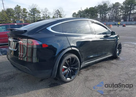 2020 Tesla Model X Performance Dual Motor All-Wheel Drive z USA, uszkodzony, nr VIN 5YJXCAE41LF248223